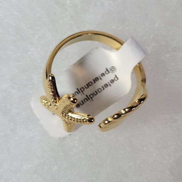 Revolve Peter+June Gold Tone Starfish & Shell Beach Summer Adjustable Ring - Picture 6 of 6
